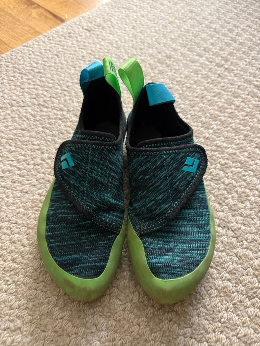 Black Diamond Kids Teal and Lime climbingShoes with velcro Strap